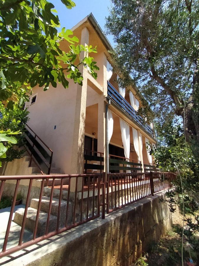 Apartment Savic Starigrad Paklenica Ngoại thất bức ảnh
